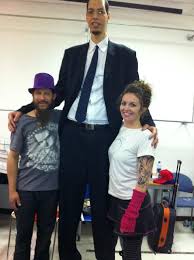 How tall is Brahim Takioullah?